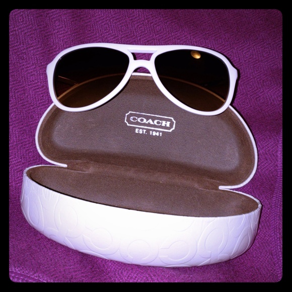 GORGEOUS COACH SUNGLASSES - Picture 1 of 6